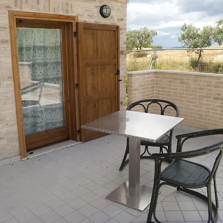 Rosa Spina Bed & Breakfast Controguerra