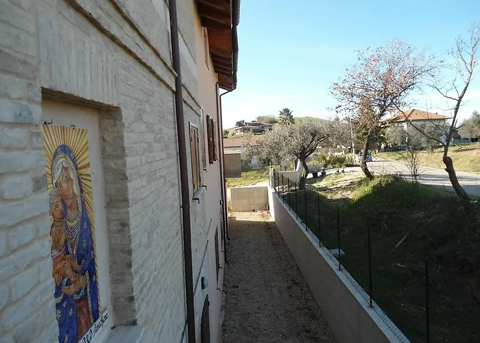 Rosa Spina Bed & Breakfast *